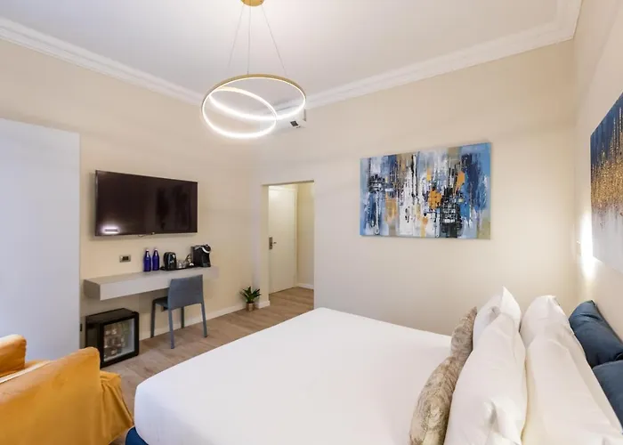 Elegantia Luxury Gasthuis 4*