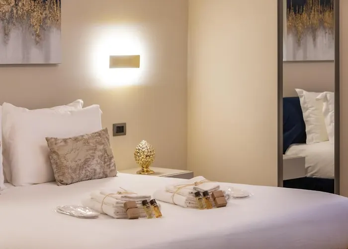 Elegantia Luxury Gasthuis 4*