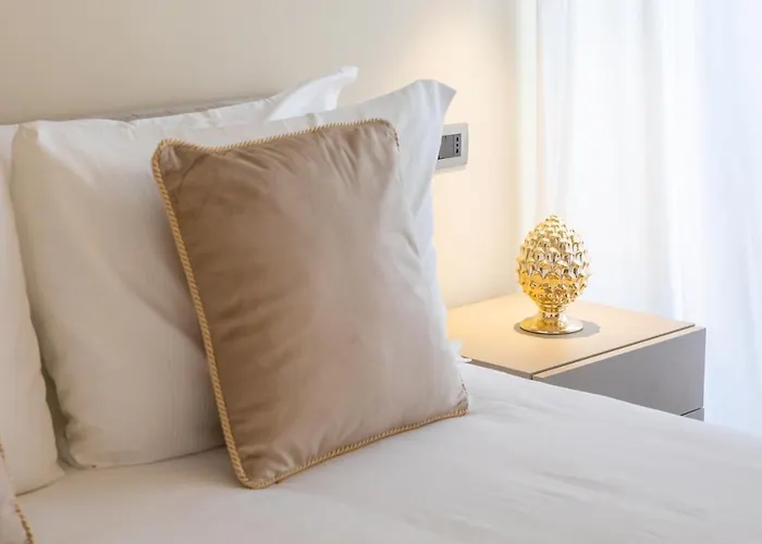 Elegantia Luxury