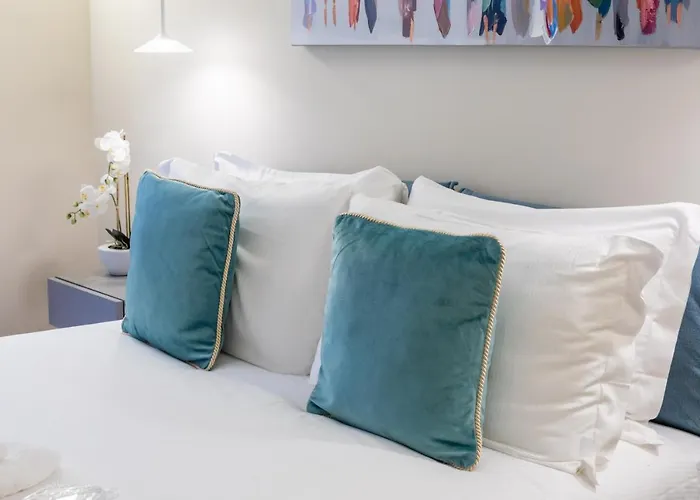 Elegantia Luxury